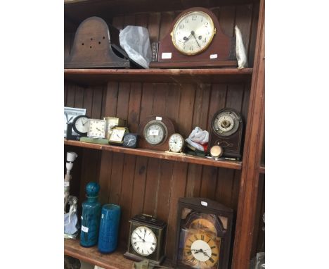 Selection of mantel clocks, small clocks and clock parts 
