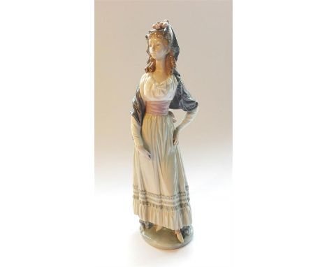 Lladro GOYA LADY, 01005125, issue year 1982, retirement 1990, sculptor Vincente Martinez
