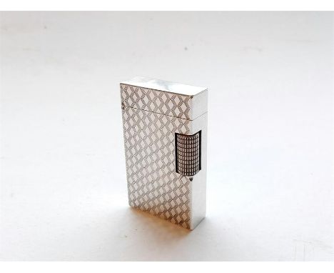 A vintage Dunhill Elite pocket silver plated lighter, diamond pattern