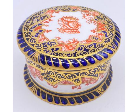 Royal Crown Derby Imari pattern lidded trinket box[Diameter - 7cm]