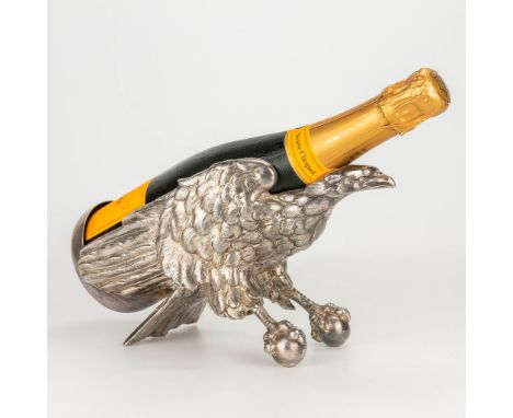 A silver-plated champagne bottle holder in the shape of an eagle, inscribed GJR. The first half of the 20th century. Champagn