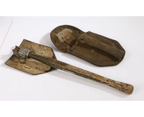 Second World War U.S. Army Entrenching tool with pouch