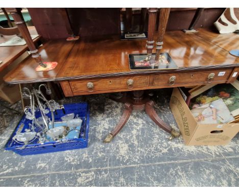 A LATE GEORGIAN MAHOGANY SOFA TABLE