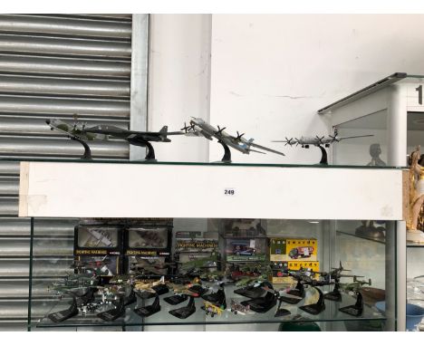 A COLLECTION OF BOXED AND LOOSE CORGI FIGHTING MACHINE PLANES TOGETHER WITH DIE CAST VEHICLES