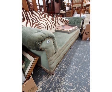 A LARGE VICTORIAN CHESTERFIELD SOFA 