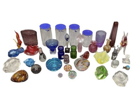 A quantity of assorted art glass and other glassware, including two boxed Mats Jonasson wildlife lead crystal paperweights, f