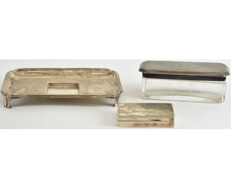 GOLDSMITHS &amp; SILVERSMITHS CO; a George V hallmarked silver rectangular inkstand, 15 x 10cm, a George V hallmarked silver 