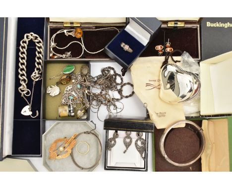 ASSORTED WHITE METAL JEWELLERY AND OTHER ITEMS, to include a boxed silver hinged bangle, with foliate pattern, fitted with a 