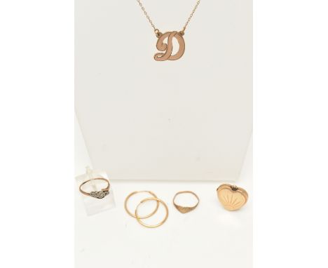 AN ASSORTMENT OF JEWELLERY, to include a 9ct gold heart signet ring, hallmarked 9ct Birmingham, approximate gross weight 0.7 