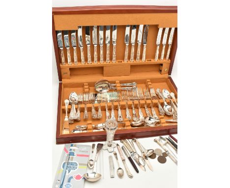 ASSORTED CUTLERY PIECES, to include a Georgian silver fiddle pattern soup ladle, engraved monogram to the terminal, hallmarke