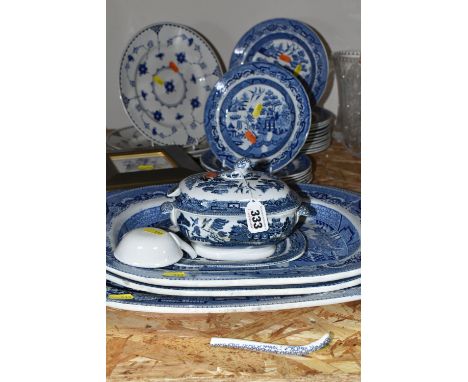 A COLLECTION OF BLUE AND WHITE 'WILLOW' PATTERN TABLEWARE, comprising a large early 20th century meat plate 49cm x 38cm, two 