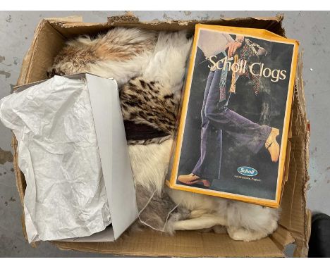 Mixed lot of vintage furs, ladies clothing and similar items