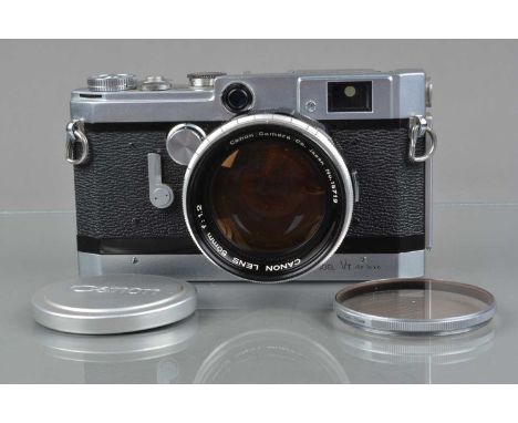 A Canon VT de Luxe VTD Rangefinder Camera,  chrome, serial no 543222, shutter working, rangefinder functions, rapid wind smoo