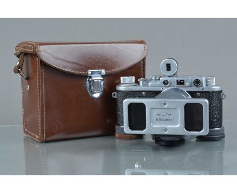 A Zorki 2 Rangefinder Camera, serial no 5511020, shutter working, self timer working, rangefinder functions, body G-VG, some 