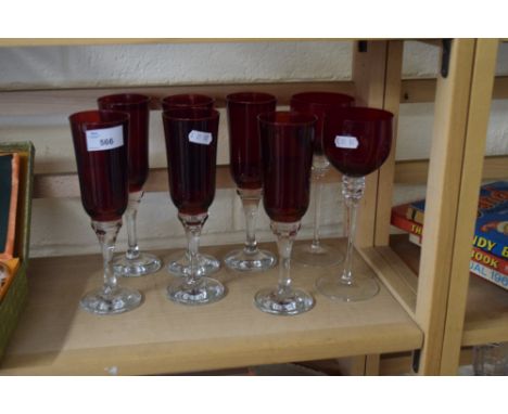 QUANTITY OF RUBY AND CLEAR GLASS WINES