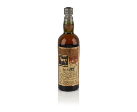 WHITE HORSE 1948  the old blend of Scotch Whisky of the White Horse Cellar, from the original recipe, bottle number 658035  N