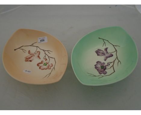 2 CARLTONWARE FLORAL PATTERNED DISHES