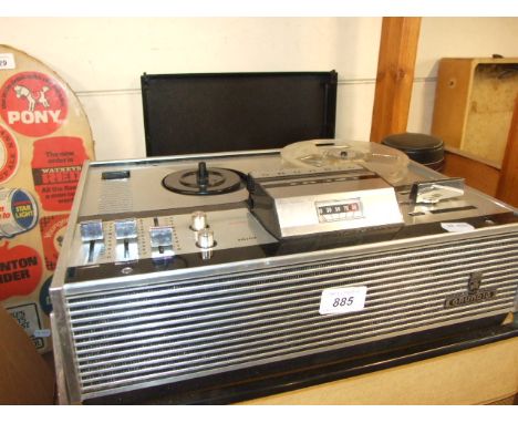 VINTAGE GRUNDIG REEL TO REEL SOLD AS A COLLECTORS / DISPLAY ITEM