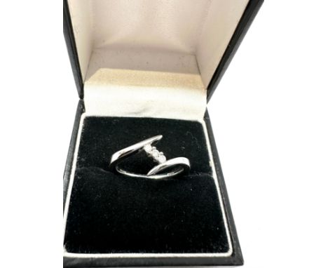 9ct white gold diamond ring weight 3.1g 
