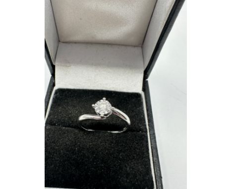 9ct White Gold Diamond Solitaire Twist Setting Ring (2.7g) 