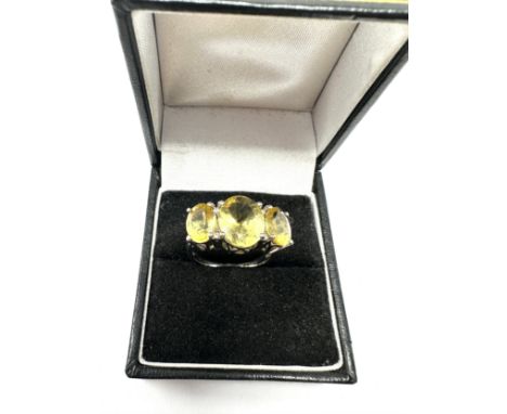 9ct White Gold Yellow Apatite Three Stone Ring With Diamond Accents (4.2g) 