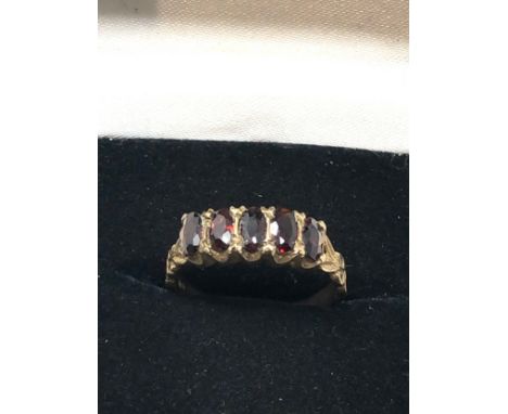 9ct gold vintage garnet ring (2.2g) 