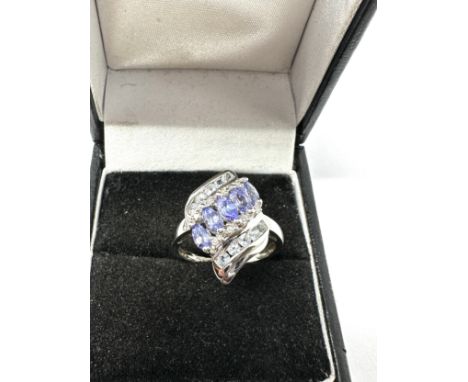 9ct White Gold Diamond &amp; Tanzanite Dress Ring (3g) 