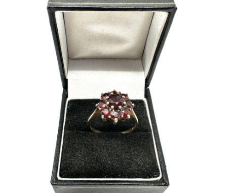 9ct Gold Vintage Garnet Cluster Statement Ring (3.4g) 