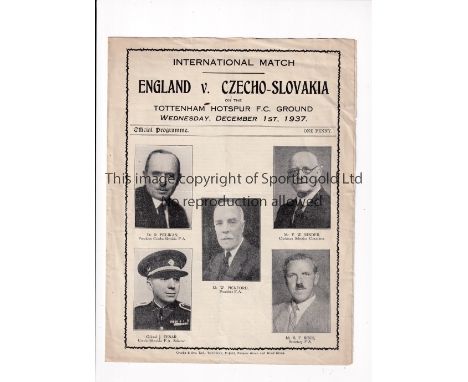 ENGLAND V CZECHOSLOVAKIA 1937 AT TOTTENHAM      Programme for the International at White Hart Lane 1/12/1937 slight horizonta
