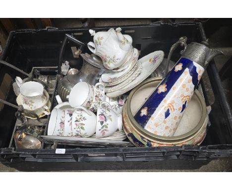 BOX CONTAINING VARIOUS CERAMICS, TEAWARE, EP WARE, EP TEA SERVICE, EP NAPKIN RINGS, EP TANTALUS STAND ETC