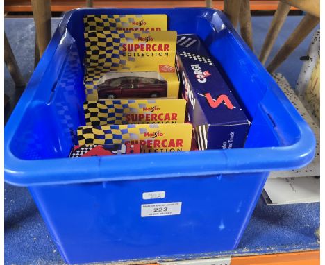 BOX CONTAINING VARIOUS BOXED MODEL CARS, CORGI, MAISTO ETC