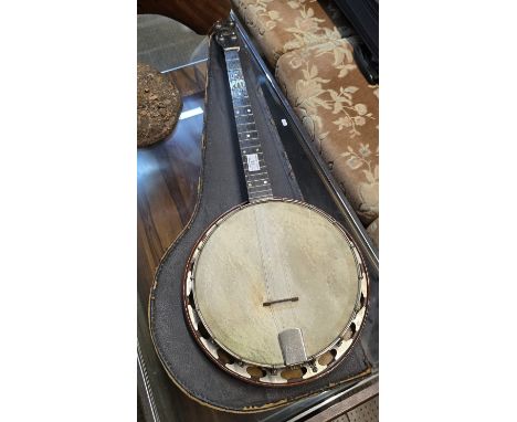 CASED BANJO BY WINDSOR, THE WHIRLE BIRMINGHAM ENGLAND NUMBER 450220