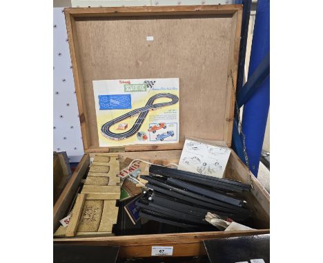 OLD TRI-ANG SCALEXTRIC RACE CAR SET COMPRISING TRACK, SCENERY, BRIDGE, 2 BOXED TRI-ANG SCALEXTRIC VINTAGE RACE CARS, 2 SCALEX