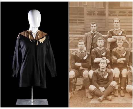 A 1905 NEW ZEALAND INTERNATIONAL ALL BLACKS RUGBY UNION JERSEY MATCH-WORN BY LOOSE FORWARD FRANCIS TURNBULL GLASGOW (1880-193