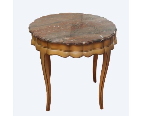 This charming side table features a light tan-stained wood base with a beautiful marble top, accented by a scalloped edge tha