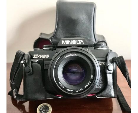 MINOLTA SLR X-700 CAMERA AND CASE 