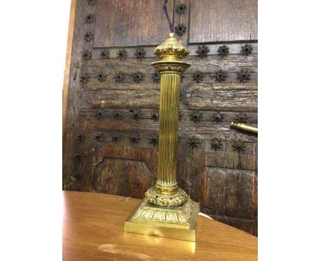 A brass table lamp of Classical column form (42cm x 15cm x 15cm)