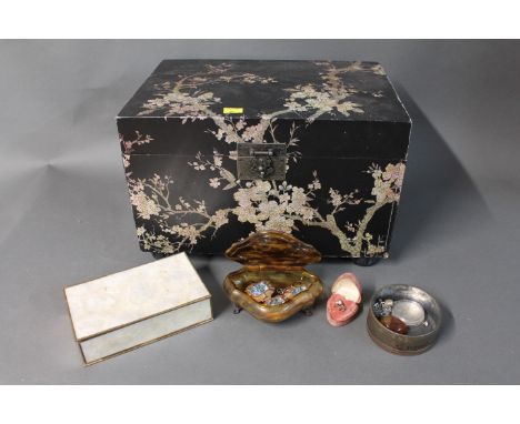 Oriental patterned desktop jewellery/storage box, box of costume jewellery, brooches, necklaces, trinket boxes etc