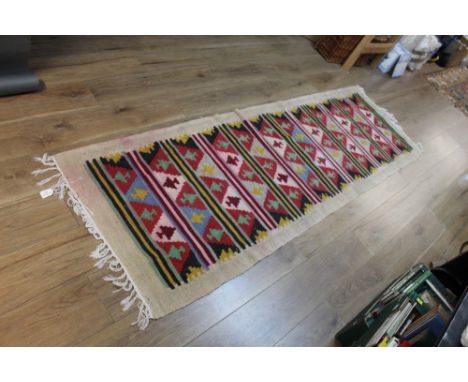 Fringed runner, +/- 80 cm x 260 cm (AF)