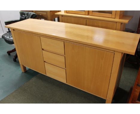 Modern light timbered sideboard, height 80 cm, width 170 cm, depth 50 cm