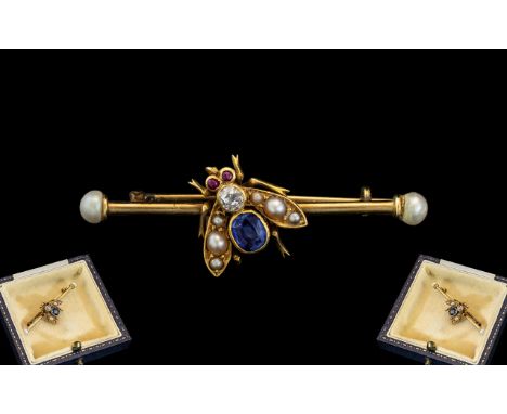 Antique Period Superb ' Bumble Bee ' Novelty 18ct Gold Small Brooch, Set the Central Part of Brooch, The Figure of a Bumble B