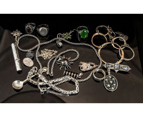 Collection of Silver Items, comprising a Byzantine silver bracelet with s-hook fastener, a pair of drop earrings set with gre