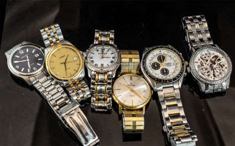 Collection of Six Gentleman's Wrist Watches, comprising a Casio Edifice with a chrome bracelet strap, subsidiary dials, stick