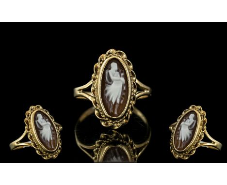 Ladies Attractive 9ct Gold Cameo Set Ring, In Ornate Setting / Shank. Fully Hallmarked for 9.375. Ring Size R. Weight 3.3 g r