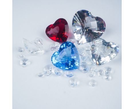 This charming Swarovski crystal collection features six exquisite decorative objects, including a clear crystal faceted heart