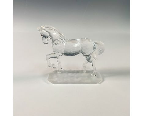 Part of the Horses on Parade group. This Swarovski Crystal figurine features the majestic Arabian Stallion, a stunning repres