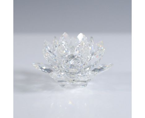 This exquisite Swarovski Silver Crystal Water Lily Candle Holder features a stunning floral design with intricately faceted c