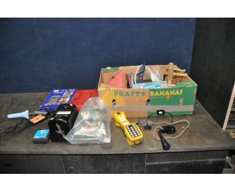 A TRAY CONTAINING VINTAGE AND MODERN TOOLS including a Meggar Series 4 Earthometer, a BT Tele 290 mk2 test phone, two solderi