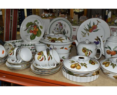 A GROUP OF ROYAL WORCESTER AND PORTMEIRION TEA AND DINNER WARES, comprising twenty eight pieces of Royal Worcester Evesham: t