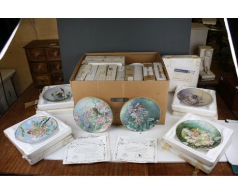 A collection of collectors plates to include Villeroy &amp; Boch and Royal Worcester. 